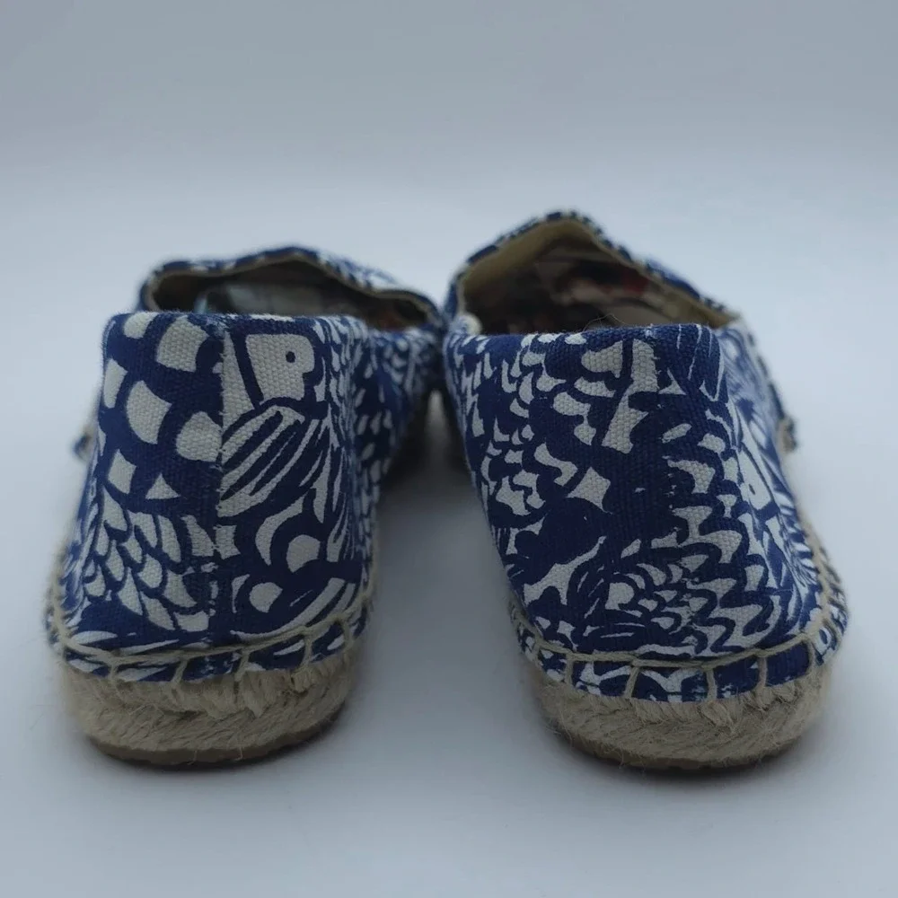 LILLY PULITZER Upstream Fish Gold Cap Toe Espadrille Women's 8 Blue White Canvas